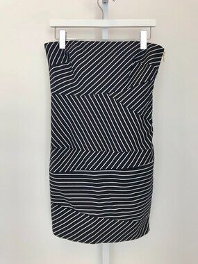 CYNTHIA STEFFE NAVY AND WHITE STRIPE STRAPLESS DRESS SIZE US 6 NWOTS!